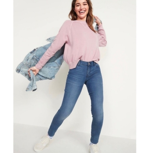 ⭐️40% Off⭐️ Old Navy Mid-Rise Wow Super Skinny Jeans - Picture 1 of 15